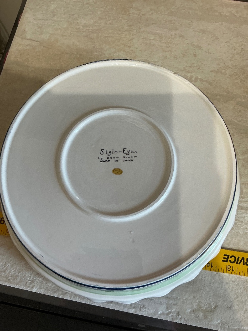 Vintage Style Eyes pie dish with Lid - Picture 6 of 9